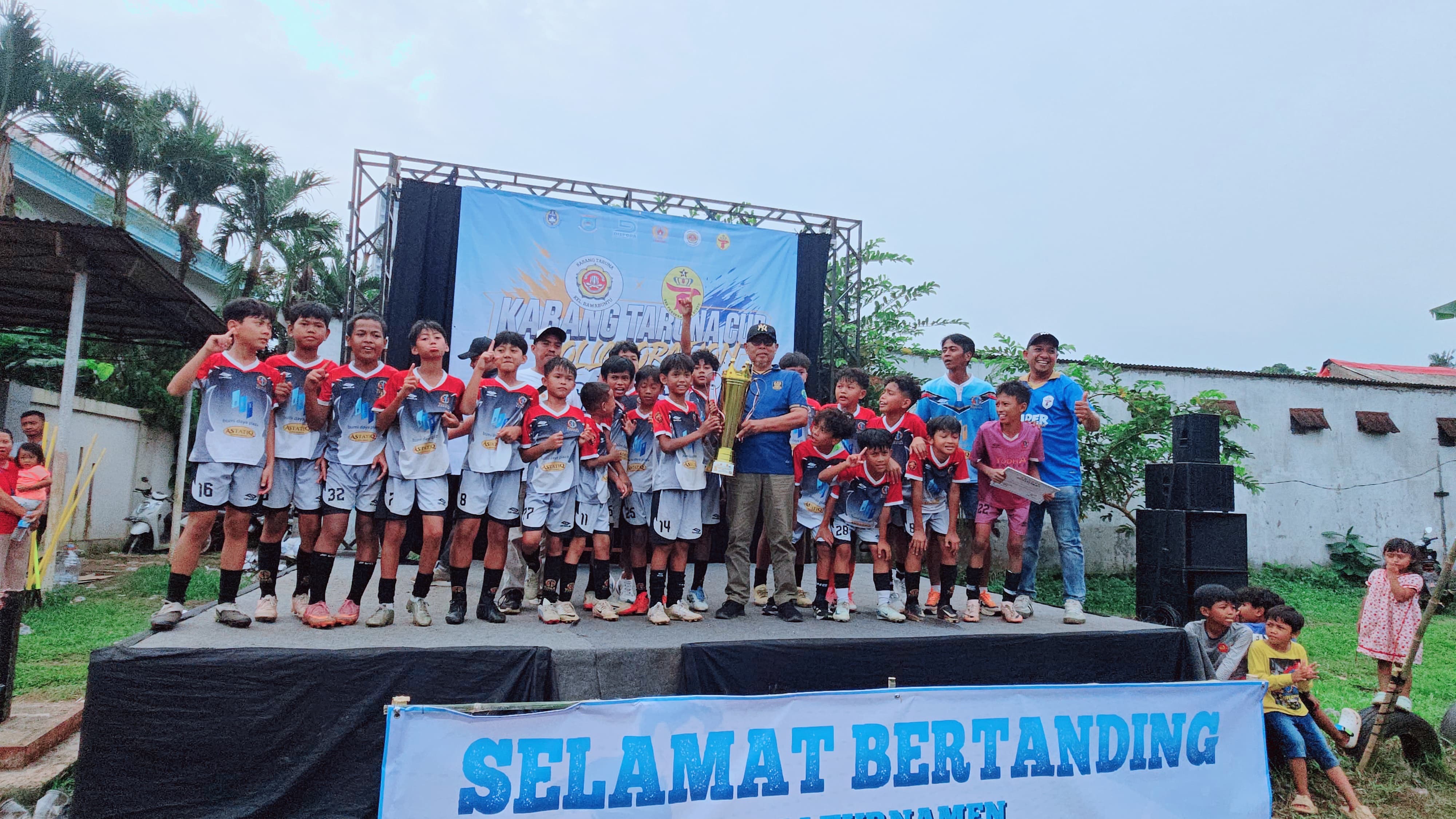 Juara 1 KU12 karang taruna ssb persera callaboration cup