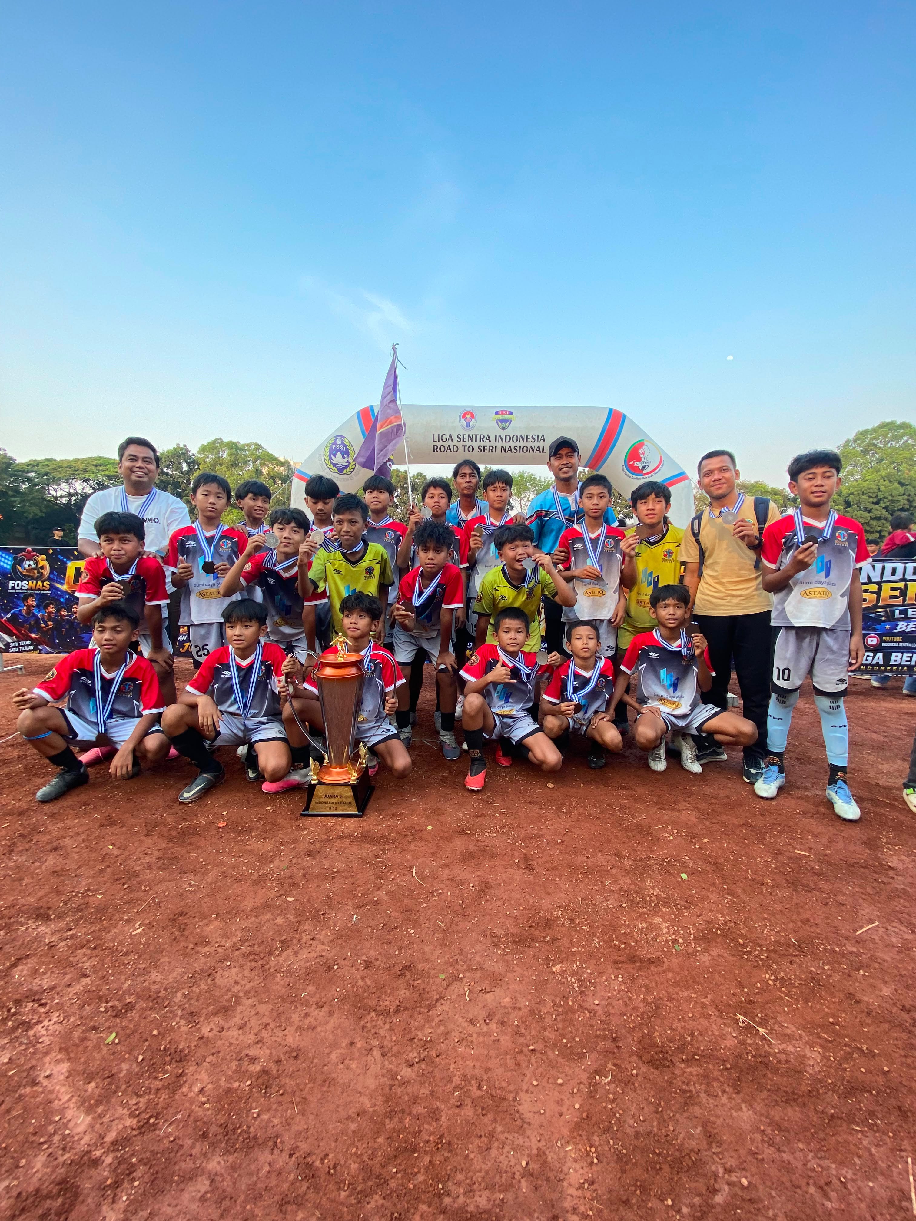 Juara 3 Liga sentra Indonesia road to seri nasional U12
